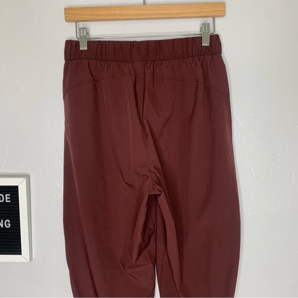 Old Navy Marron Stretch Tech Pants Medium - Picture 9 of 13